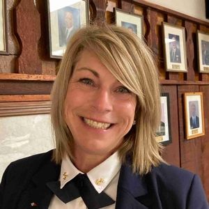 Meet your Posher, Lisa